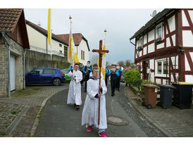 Feier der 1. Heiligen Kommunion in Sankt Crescentius (Foto: Karl-Franz Thiede)